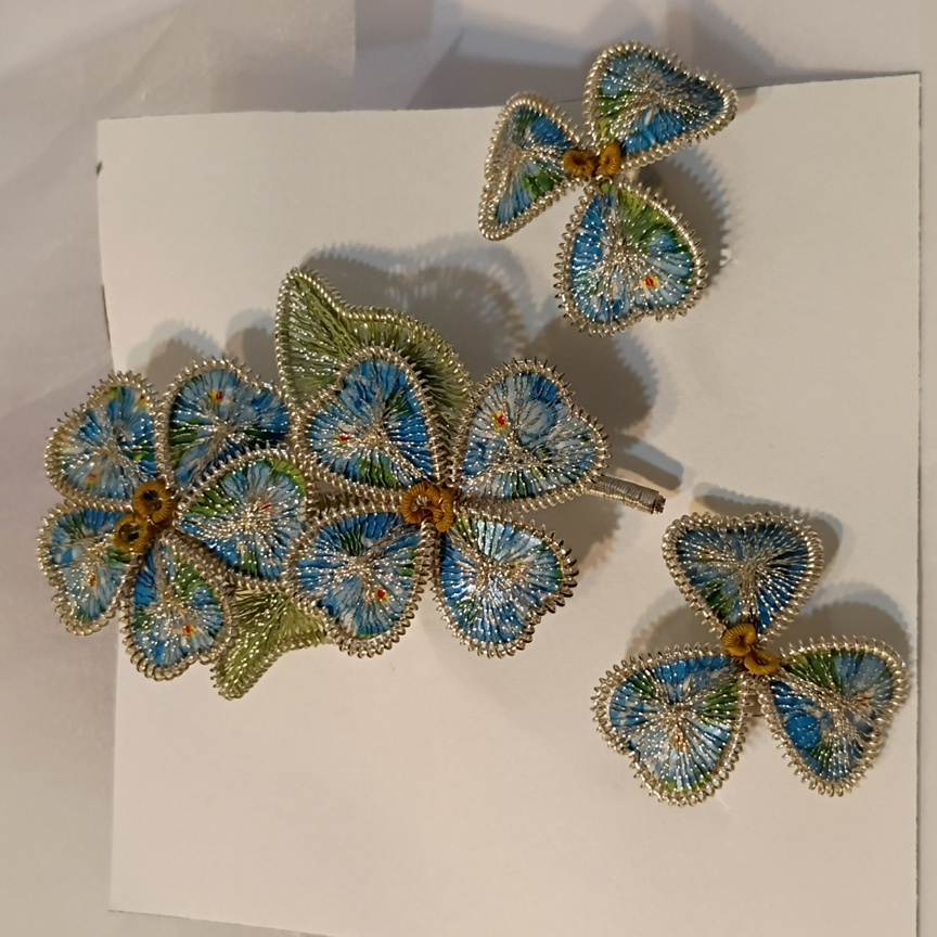 Elegant Blue And Silver Floral Brooch Clip Earrings Signed Germany Vintage 55$